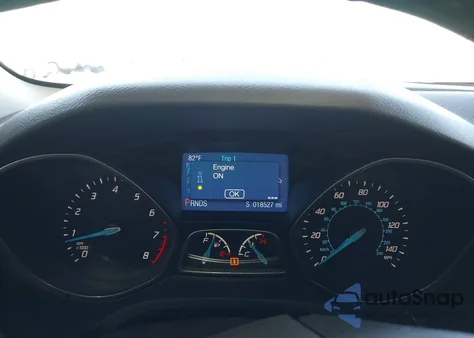 2014 Ford Focus Se z USA, uszkodzony, nr VIN 1FADP3F2XEL139328